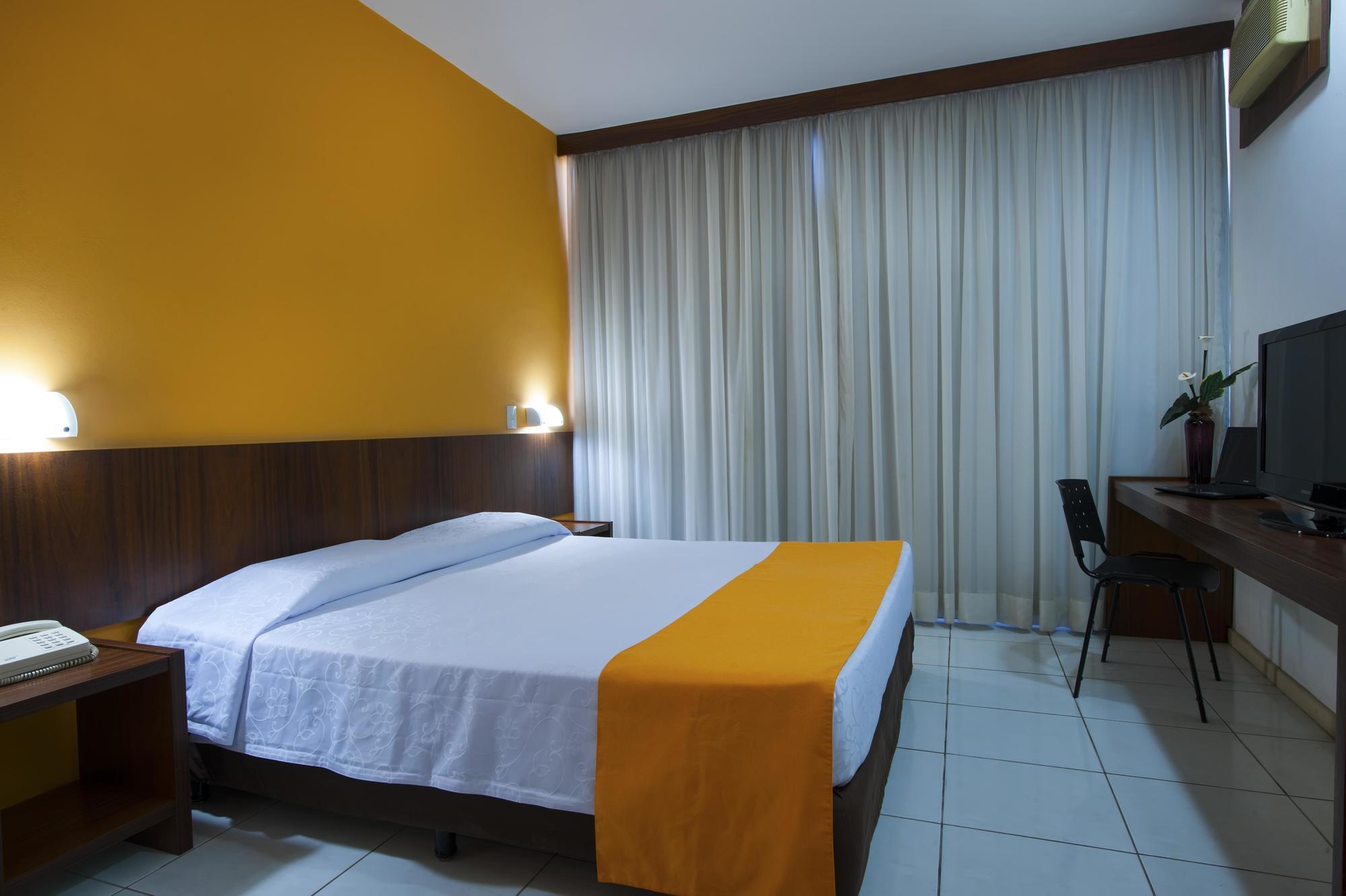Slim Curitiba Alto Da XV Hotel Eksteriør billede